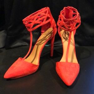 Shoe Cult by Nasty Gal red pumps